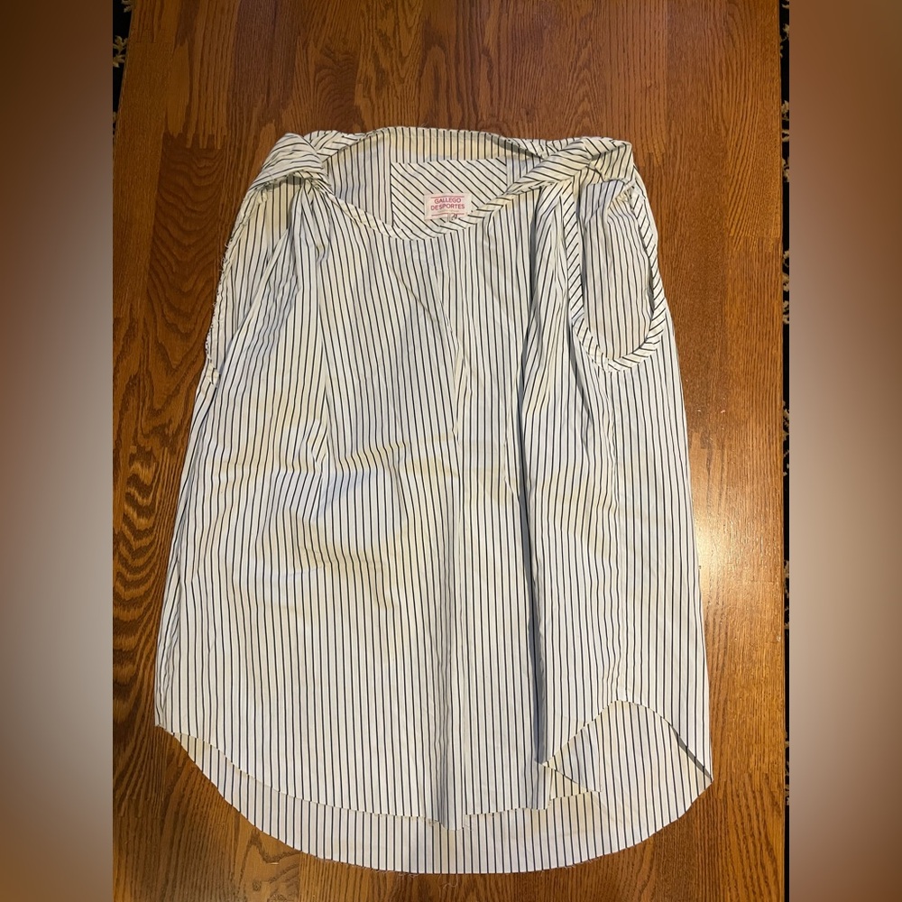 Striped Blue and White top with twist strap detail. NWT